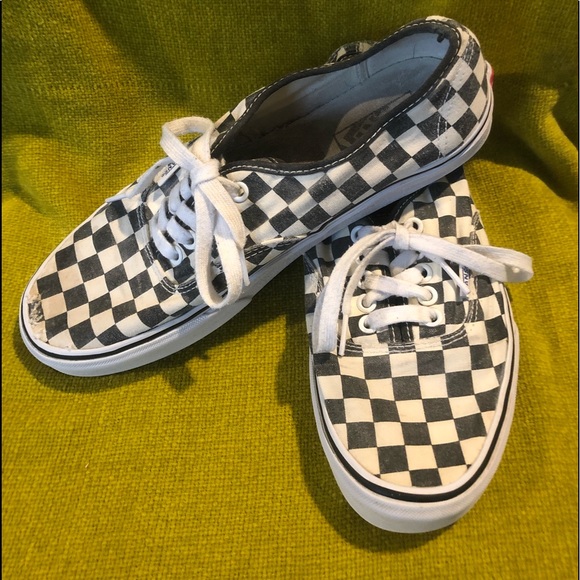 (SOLD) Checkered Vans - Picture 1 of 5